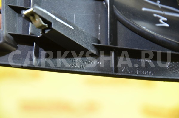 Рамка магнитолы Nissan Qashqai 