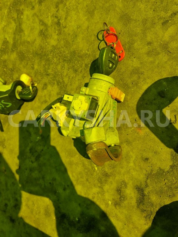 Замок зажигания Toyota Ractis 