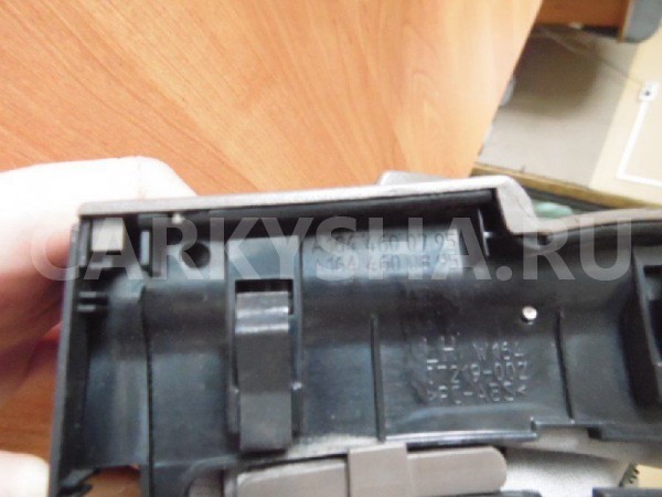 Кожух рулевой колонки Mercedes-Benz GL-класс X164 (2006—2009) Mercedes-Benz G-klasse оригинальный номер A16446008951A28