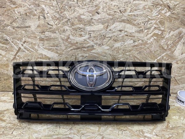 Решетка радиатора Toyota Fortuner II Рестайлинг оригинальный номер 53100-0KM30