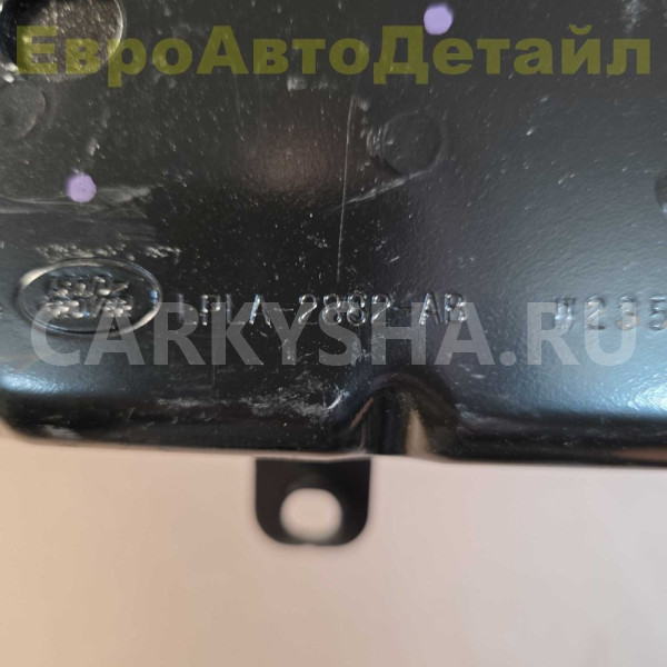Кронштейн компрессора Land Rover Defender 2 (L663) Land Rover Defender оригинальный номер LR130626