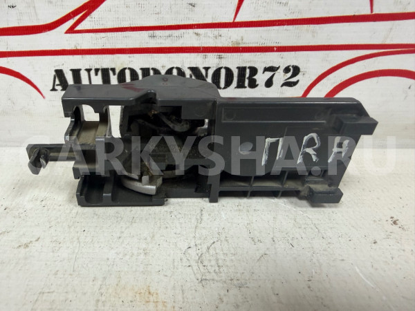 Ручка двери внутренняя правая Suzuki SX4 2006-2014 Suzuki SX4 оригинальный номер 8311063J20