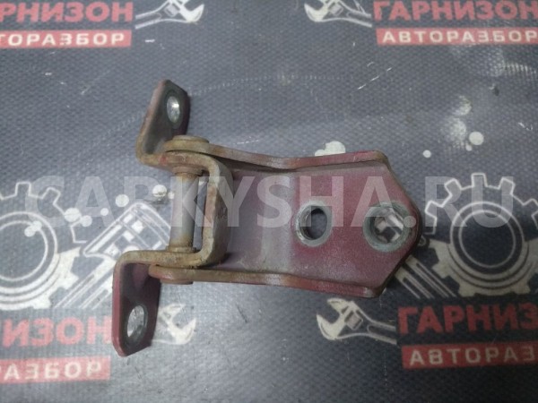Петля двери  Mazda 3 bk Mazda 2 оригинальный номер F151-58-210A