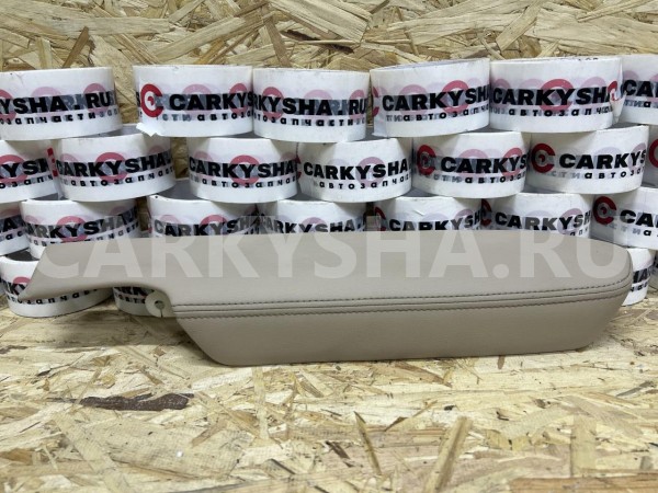 Подлокотник задний правый Toyota Land Cruiser 200 Series оригинальный номер 74251-X1M00