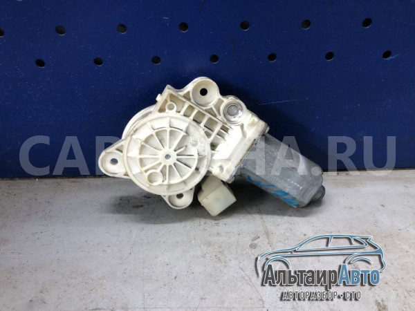 Моторчик стеклоподъёника Mercedes W211 Левый перед Mercedes-Benz E-klasse оригинальный номер a2118202942