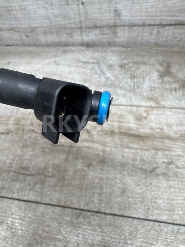 Форсунка топливная Chevrolet / Opel 55562599 1.6 Opel Astra оригинальный номер 55562599