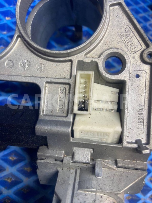 Замок зажигания Opel Astra GTC H (2004—2007) Opel Astra оригинальный номер 2421430