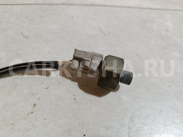 Датчик давления масла Toyota Yaris оригинальный номер 8353060020