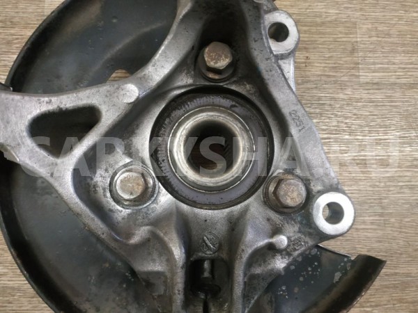 Кулак поворотный передний левый Chevrolet Orlando 