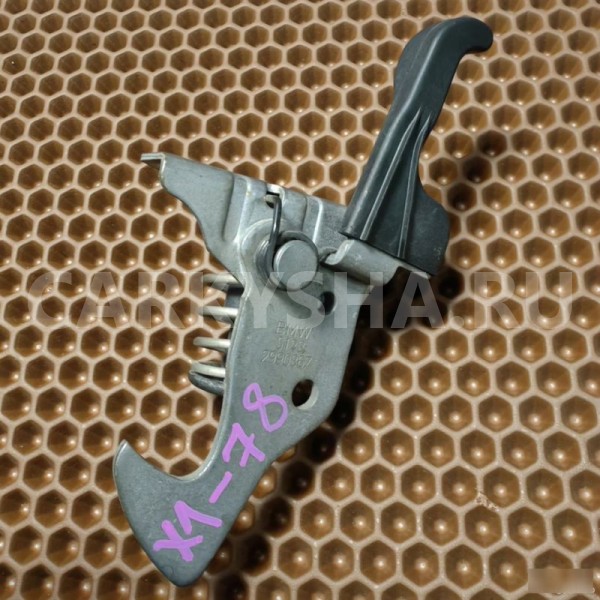 Крюк капота BMW X1 