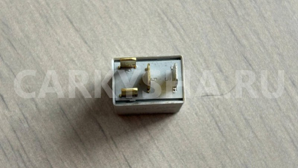 Реле Toyota Auris ZRE151 1ZR-FE 1.6 2009 (б/у) Toyota Auris оригинальный номер 9008087019