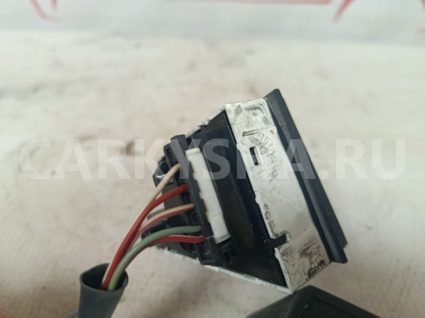 Кнопки на руль (мультируль) Hyundai Solaris Hyundai Solaris оригинальный номер 967001R010