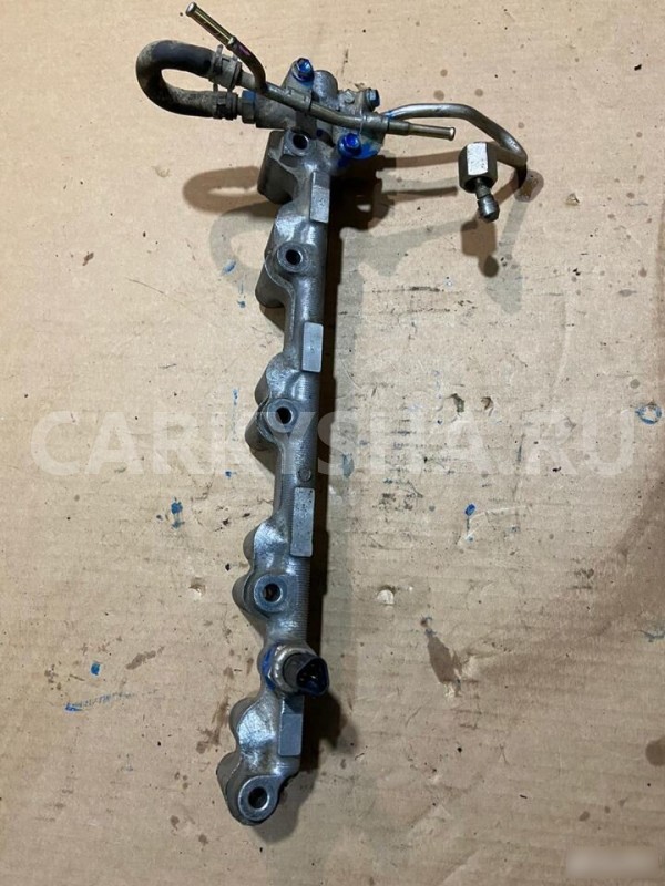 Рампа топливная Toyota Avensis 2004 г Toyota Avensis 