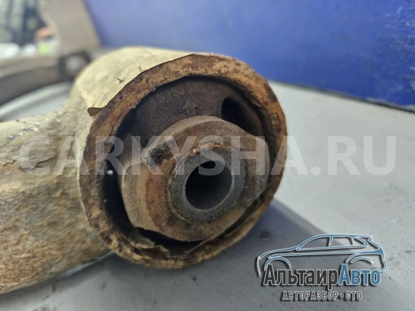 Рычаг задний нижний правый Discovery III 2004-2009 Land Rover Discovery оригинальный номер RGG500460