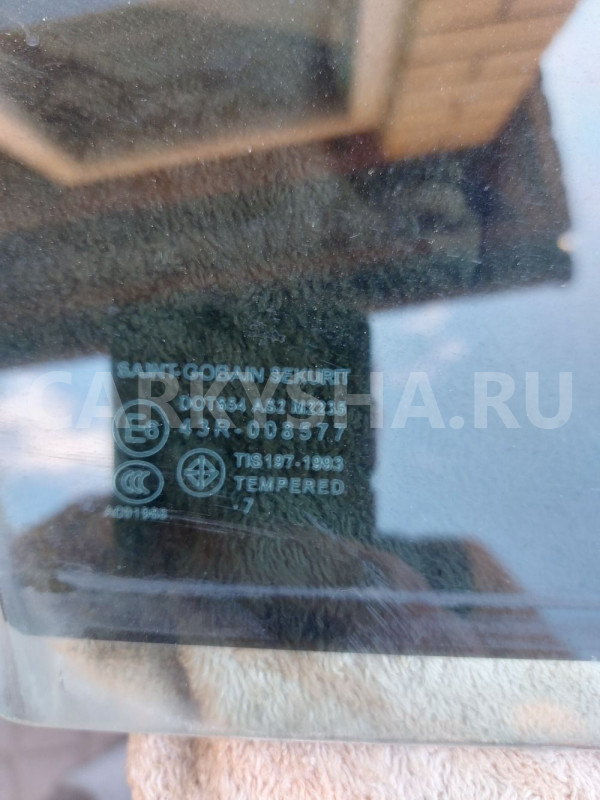 Стекло двери задней правой Мазда 3 BK Mazda 2 оригинальный номер BN8V72511A