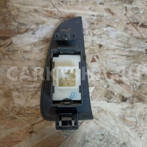 Кнопка стеклоподъемника задняя лев Toyota Avensis Toyota Avensis оригинальный номер 74272-05020
