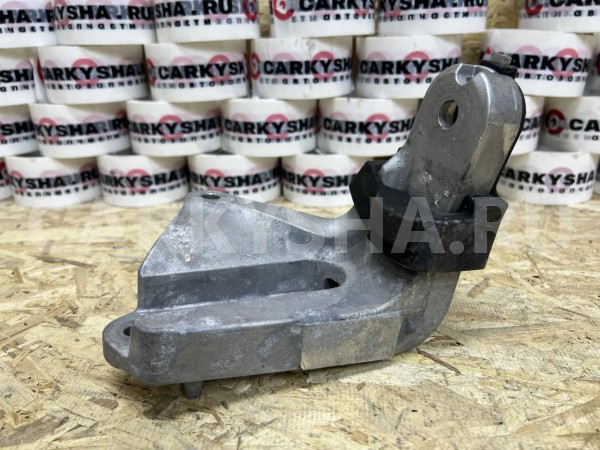 Кронштейн опоры задней Toyota Camry VIII (XV70) Рестайлинг – седан оригинальный номер 12303-24020