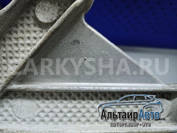 Правый кронштейн кпп Renault Logan Sandero мкпп Renault 15 оригинальный номер 8200048084