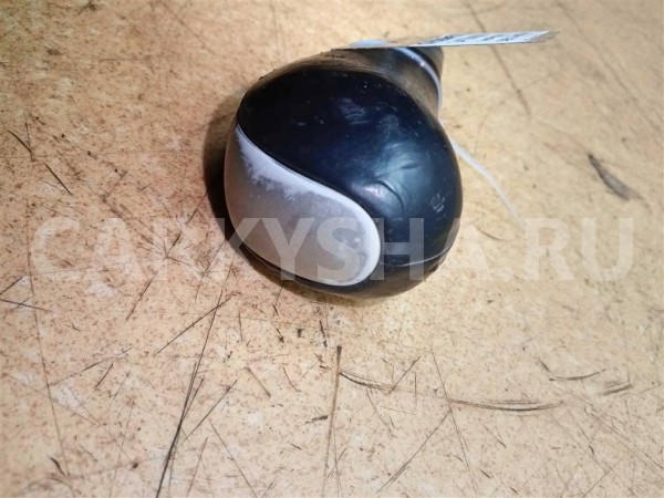 Название детали Рукоятка рычага КПП Модель Hyundai Santa Fe CM Hyundai Santa Fe оригинальный номер 46720-2B200WK