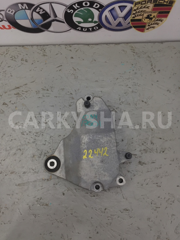 Кронштейн двигателя правый Mercedes-Benz B-180 Mercedes-Benz B-klasse 