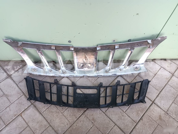 Решетка радиатора Митцубиси л200 Mitsubishi L200 Mitsubishi L200 оригинальный номер 7450A953 7450A952