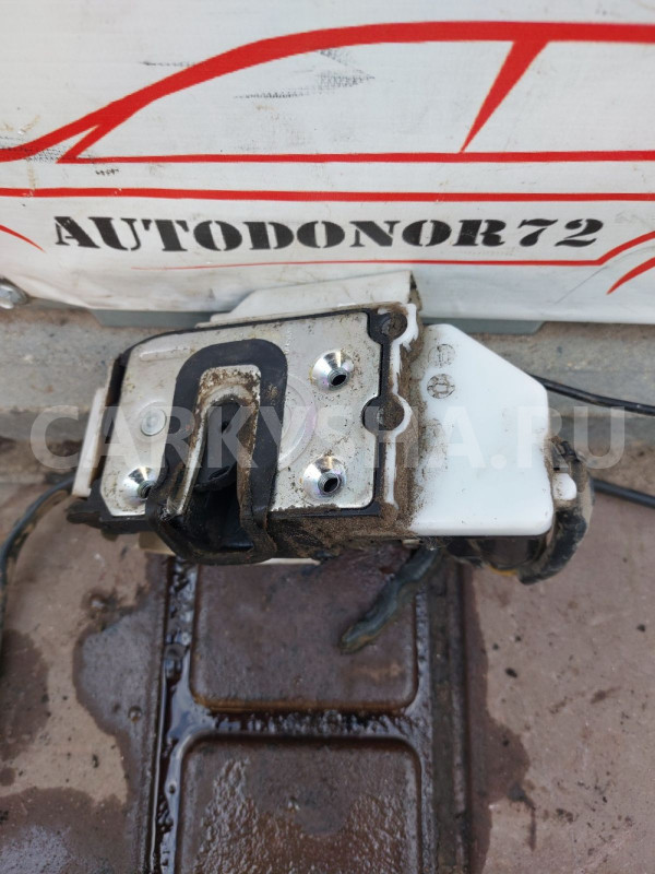 Замок двери передней левой Hyundai Getz I Hyundai Getz оригинальный номер 813101C011
