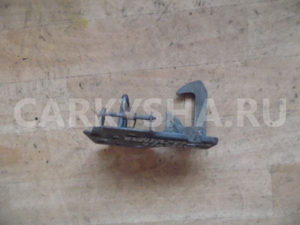 Крючок капота Volkswagen Touareg I (2002—2006) Volkswagen Touareg оригинальный номер 6Q0823480B