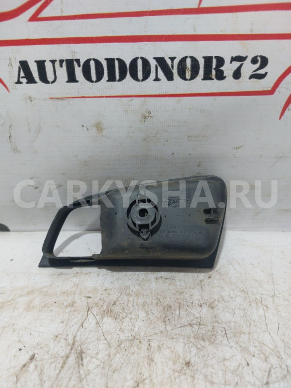 Накладка ручки внутренняя правая Hyundai Solaris Hyundai Solaris оригинальный номер 826211R000RY