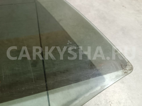 Стекло двери задней левой Mitsubishi Diamante оригинальный номер MR169781