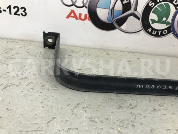 Крепление топливного бака Mercedes-Benz A250 2014 Mercedes-Benz A-klasse 