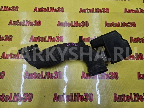 Патрубок воздушного фильтра Toyota Alphard 