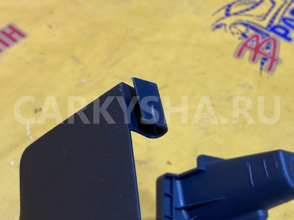 Накладка правого порога Honda CR-V 3 RE Honda CR-V оригинальный номер 83111SWWG01ZA