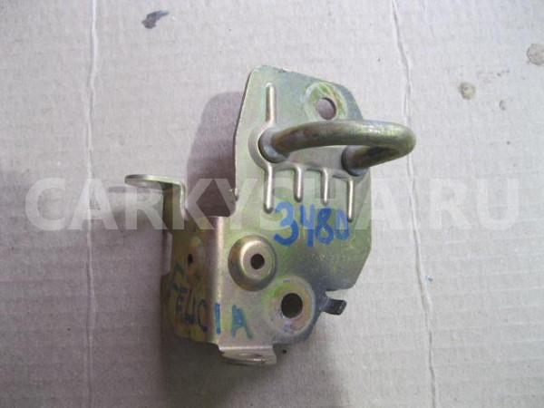 Ответная часть замка двери Skoda Felicia 1998-2001 Skoda Felicia оригинальный номер 6U0827511