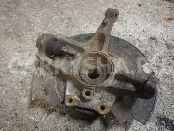 Кулак задний левый Mercedes-Benz M-Class W163 Mercedes-Benz M-klasse оригинальный номер A1633500508