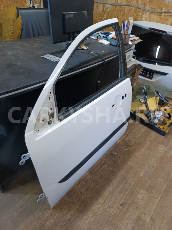 Дверь передняя левая Ford Focus оригинальный номер 1430135