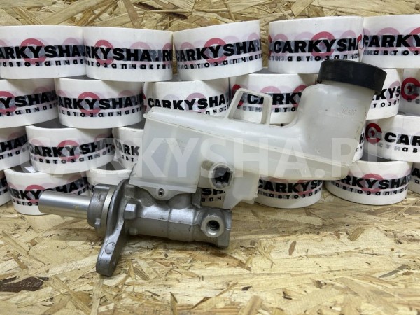Главный тормозной цилиндр Toyota Camry VII (XV50) оригинальный номер 47201-33621