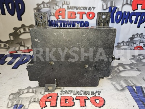 Блок предохранителей Mitsubishi Lancer 