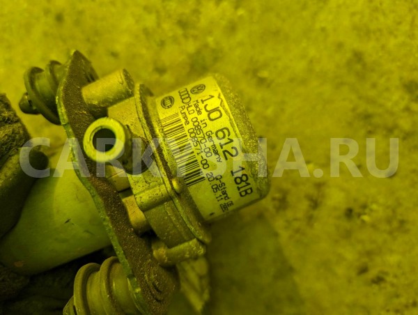 Помпа Volkswagen Golf 