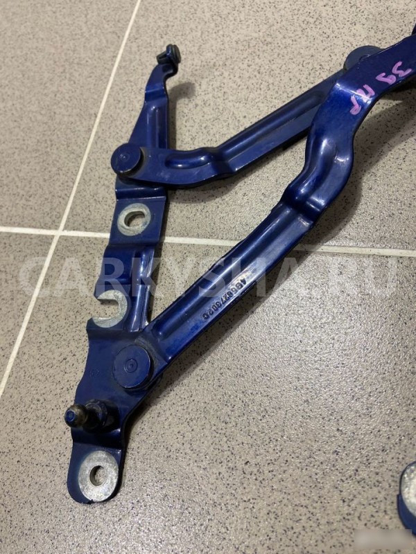 Петли крышки багажника Audi A6 2000 г Audi 200 оригинальный номер 4B5827302C