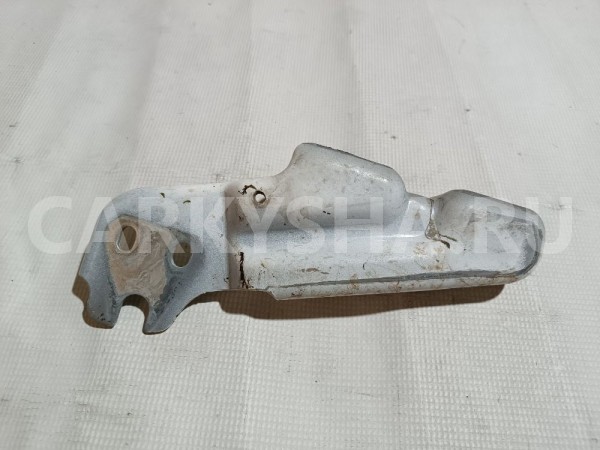 Петля двери задней левой нижняя Nissan NV200 оригинальный номер 82421JX00B