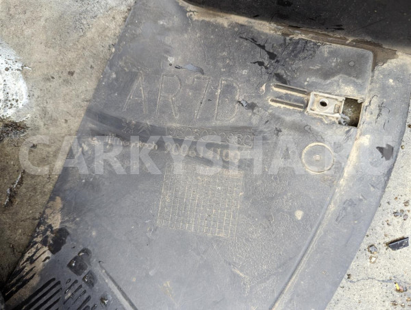 Подкрылок Citroen C4 Picasso оригинальный номер 9808022980