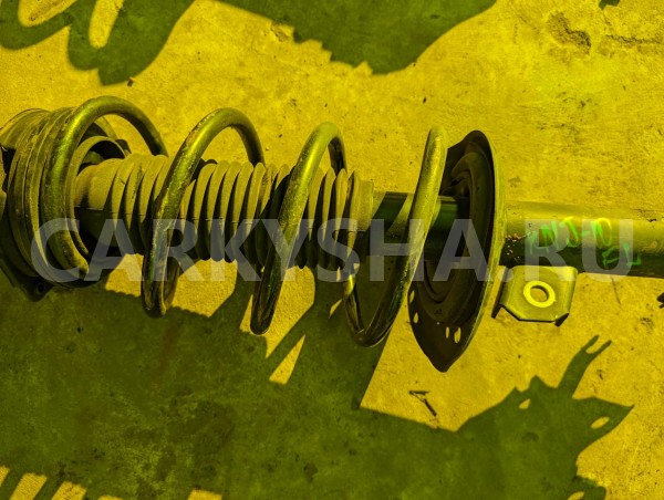 Стойка Nissan Dualis 