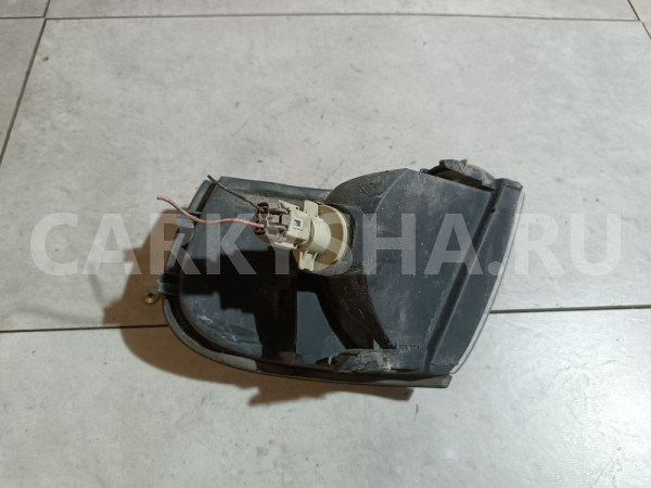 Поворотник правый Nissan Sunny оригинальный номер 261204M400