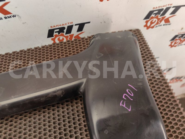 Воздухозаборник BMW X5 оригинальный номер 13 71 7 812 058, 13 71 7 812 058, 13717812058, 7812058