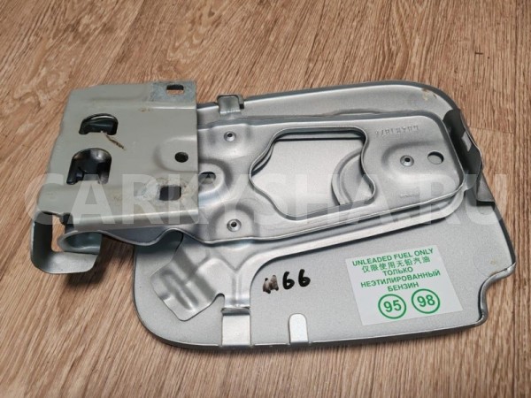 Лючок бензобака Nissan Terrano 2018 7833000Q0A F4R Nissan Terrano 