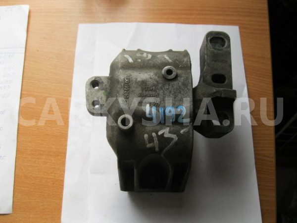 Опора двигателя правая Skoda Octavia (A4 1U-) 2000-2011 Skoda Octavia оригинальный номер 1J0199262BF