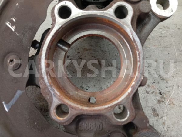 Кулак поворотный передний правый Audi Q3 2012 Audi Q3 