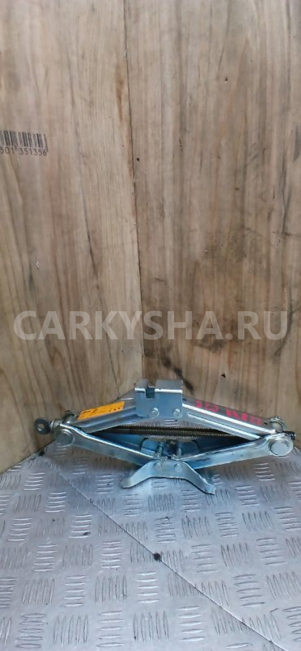 Домкрат Nissan Serena 