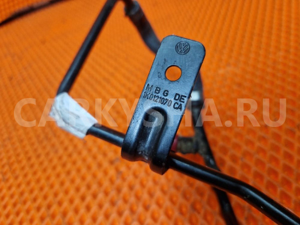 Трубка охлаждения volkswagen scirocco 1.4 CAVA Volkswagen Scirocco оригинальный номер 1k0121070ca