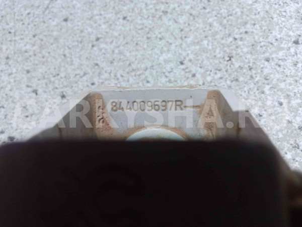 Петля двери багажника Renault Duster I рестайлинг (2015—2021) Renault 15 оригинальный номер 844003908R